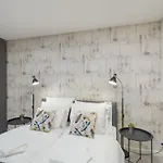 Lovely & شقة