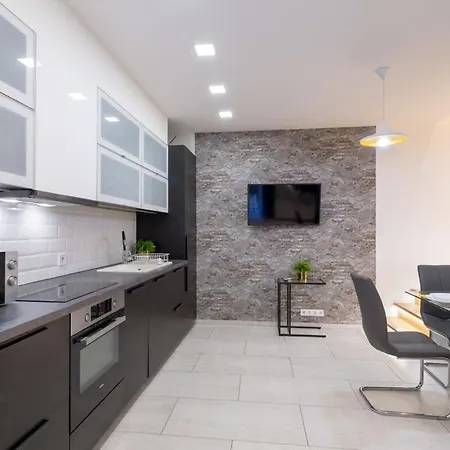 Lovely & 布达佩斯