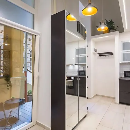 Lovely & Apartment *