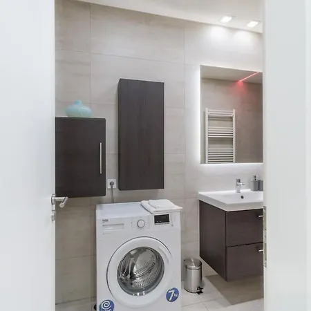 Apartamento Lovely &